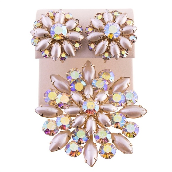 Coro Faux Pearl and Aurora Borealis Rhinestone Set - Picture 2 of 4